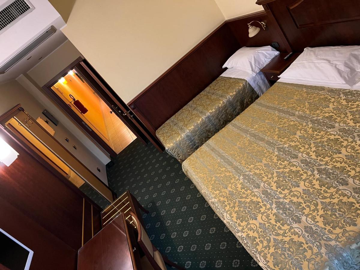 Hotel Valganna Milano Esterno foto