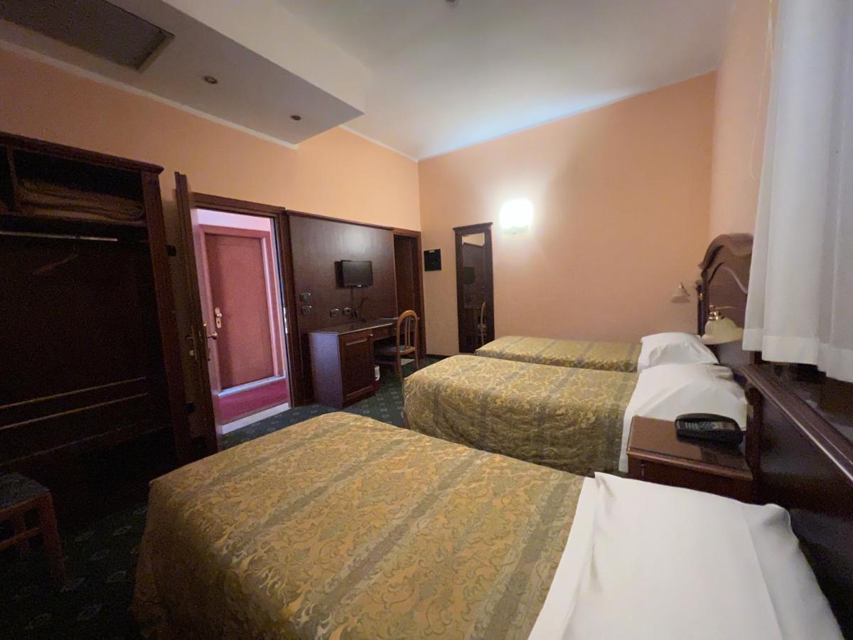 Hotel Valganna Milano Esterno foto