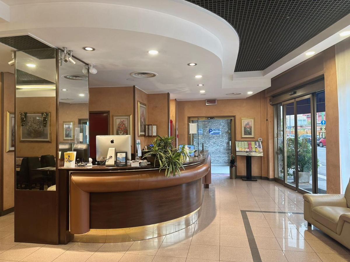 Hotel Valganna Milano Esterno foto