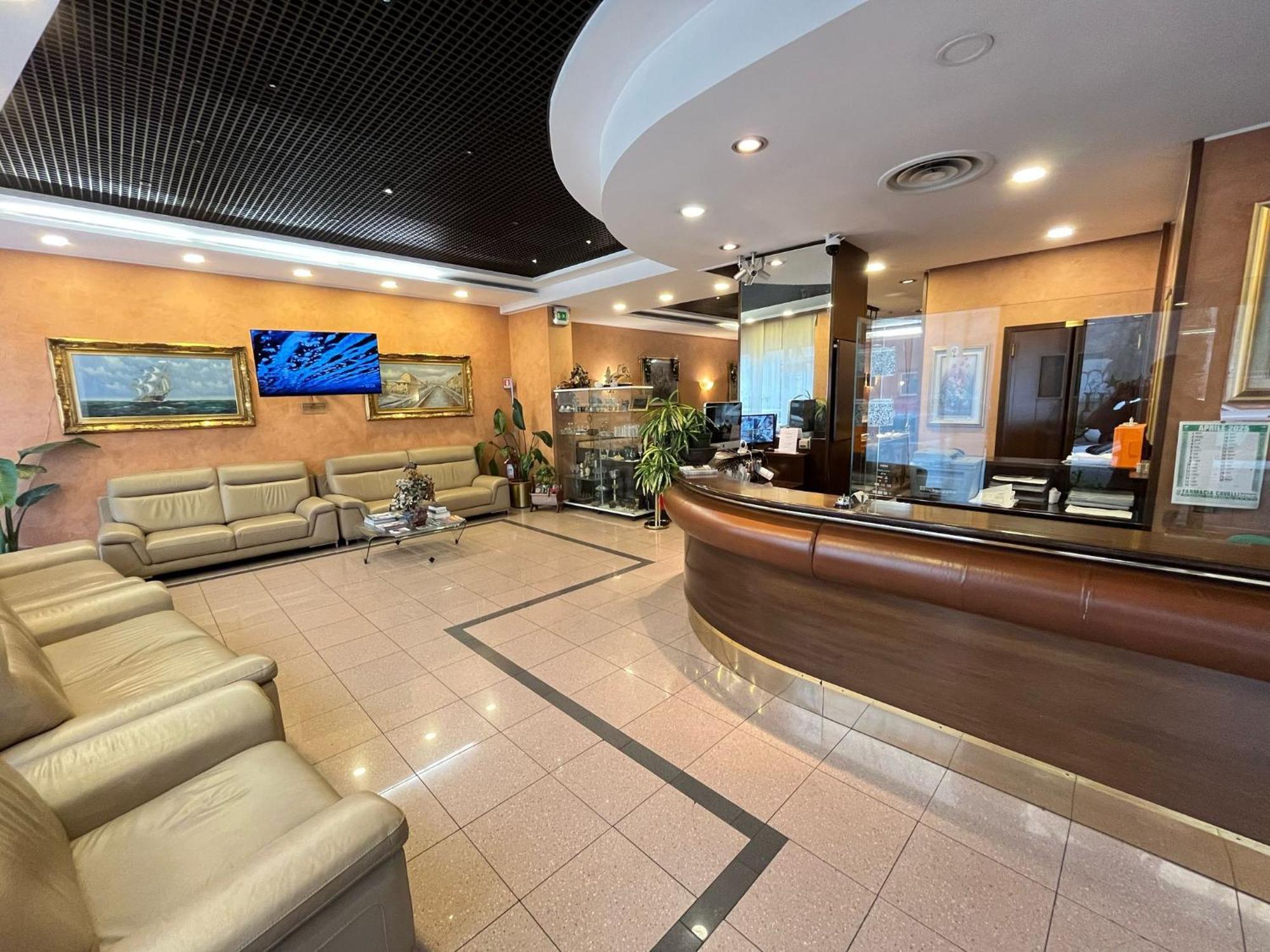 Hotel Valganna Milano Esterno foto