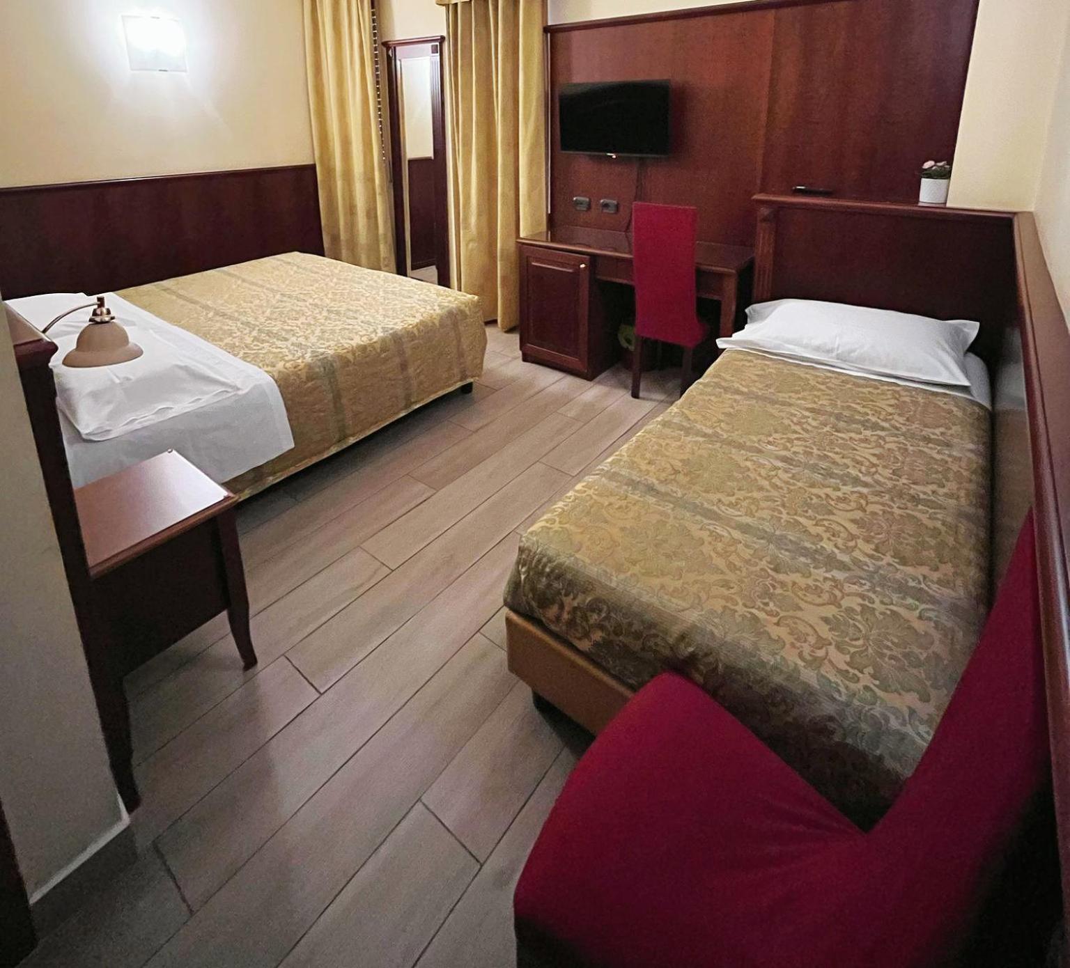Hotel Valganna Milano Esterno foto